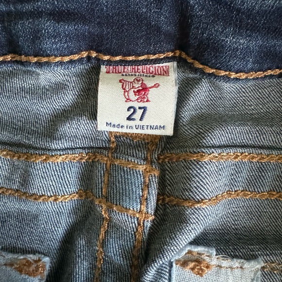 True religion shorts size 27 - Picture 4 of 6